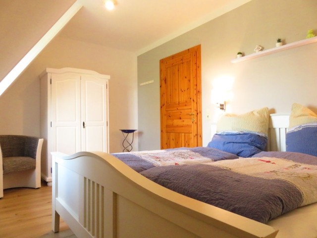 Schlafzimmer mit 1,80mx2,0m Doppelbett
