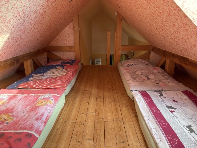 Schlafboden (4 Kinder) Blick Richtung Treppe