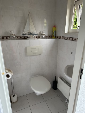 seperate Toilette