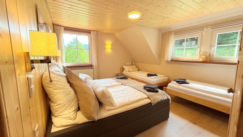 gemütliches 4 Bett Schlafzimmer