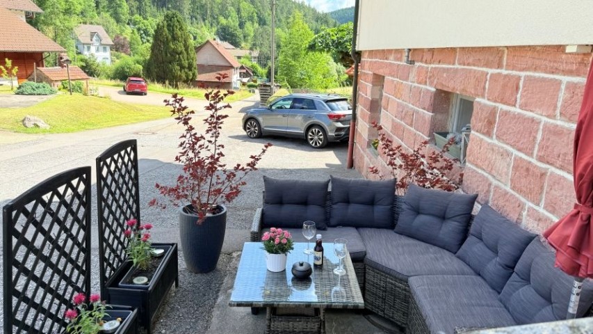 Loungesitzgruppe vor dem Haus
