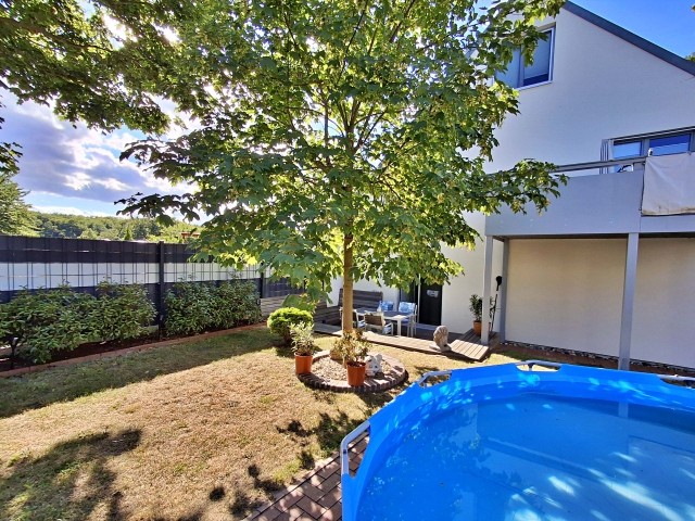 Garten / eingezäuntes Grundstück