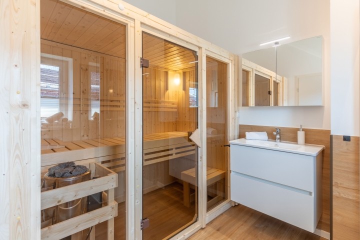 Huus Blaumees- Badezimmer mit Dusche und Sauna Huus Blaumees- Badezimmer mit Dusche und Sauna