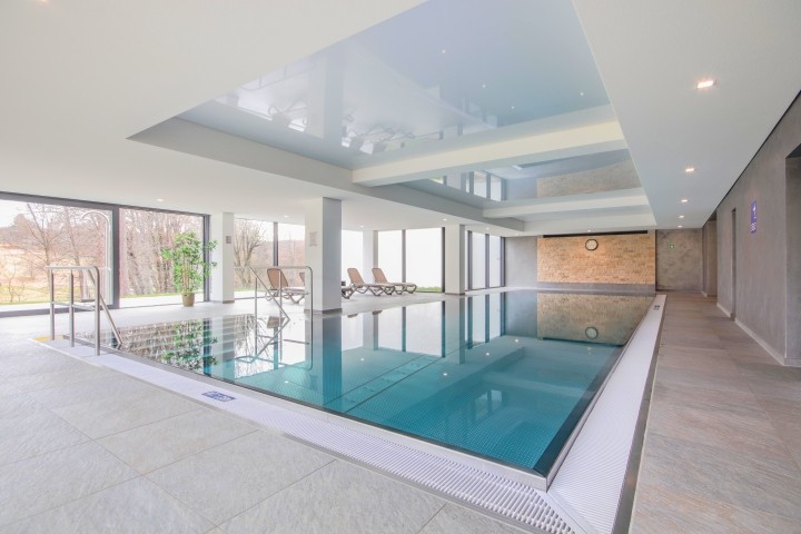 Schwimmbad im Haus