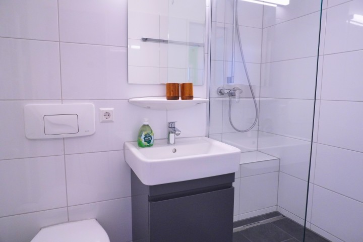 Zweites Badezimmer