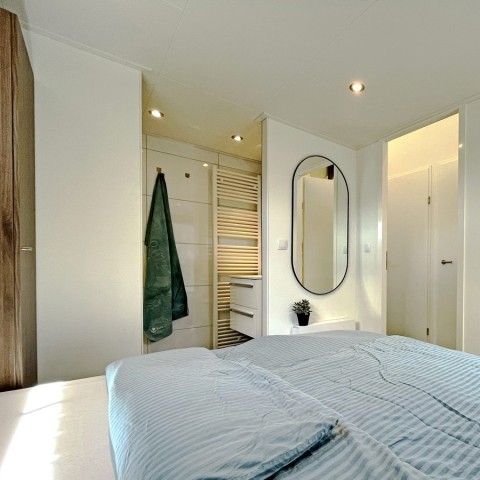 Schlafzimmer Nr. 1 mit Duschbad