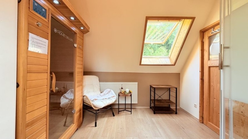 Tageslichtbad mit Infrarotsauna