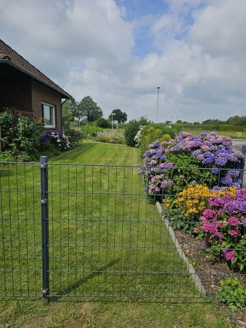 Komplett eingezäunter Garten