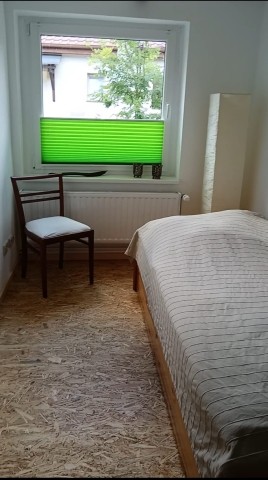 Schlafzimmer 2 (1)