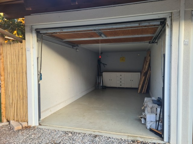 Fahrräder können von beiden Fewos in der Garage untergebracht werden
