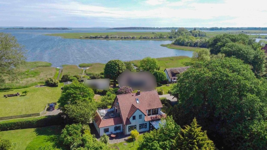 Ferienhaus Rügenbrise Seeblick direkt am Wasser