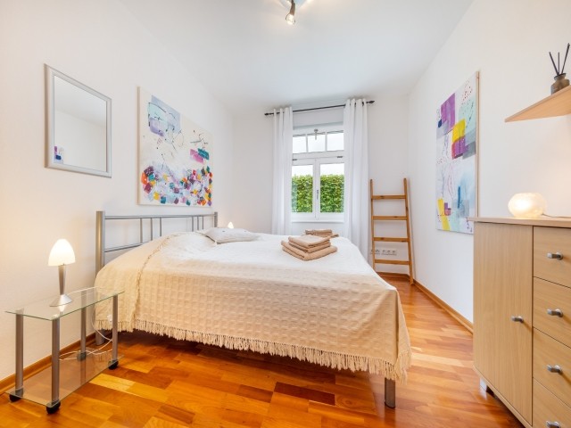 Geräumiges Schlafzimmer  im EG