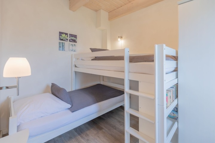 Schlafzimmer mit Hochbett  Schlafzimmer mit Hochbett
