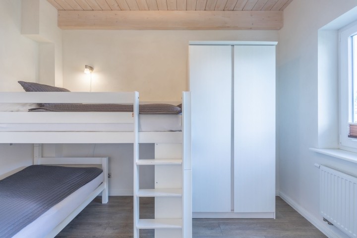 Schlafzimmer mit Hochbett  Schlafzimmer mit Hochbett