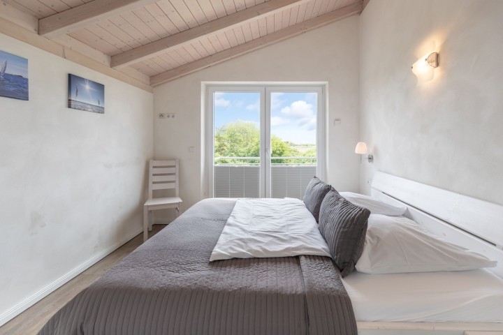 Schlafzimmer mit Doppelbett- 1 Schlafzimmer mit Doppelbett- 1