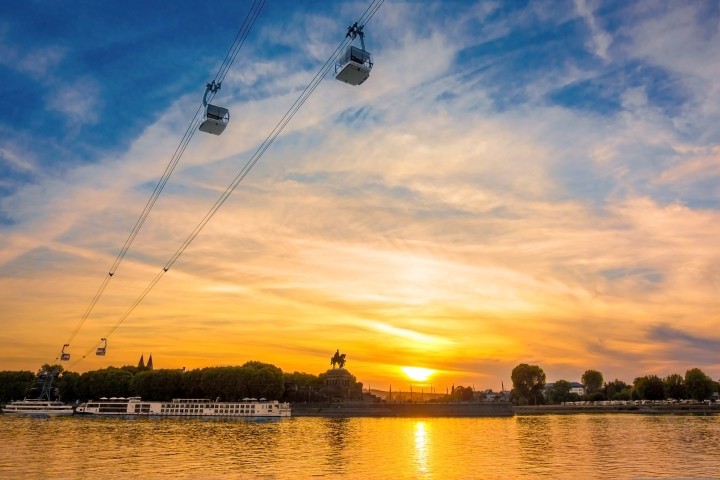 Gondelfahrt über den Rhein bei Koblenz