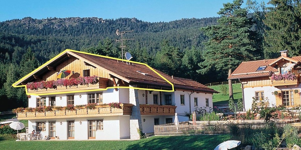 Die Ferienwohnung ist im Obergeschoß des Hauses