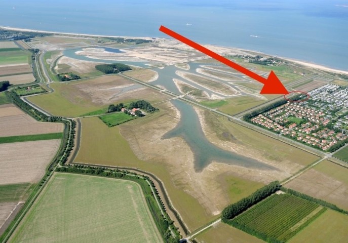 Das Chalet liegt am äußeren Rand des Parks Schoneveld