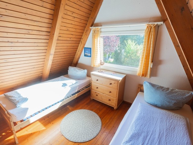 Schlafzimmer zwei mit Einzelbetten