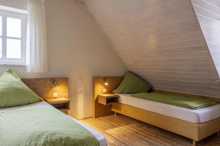 Schlafzimmer 1 