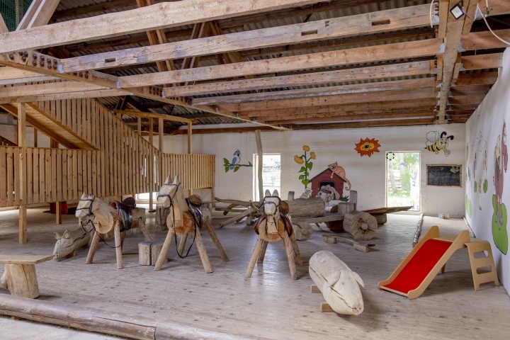 für Regentage: Indoorhalle