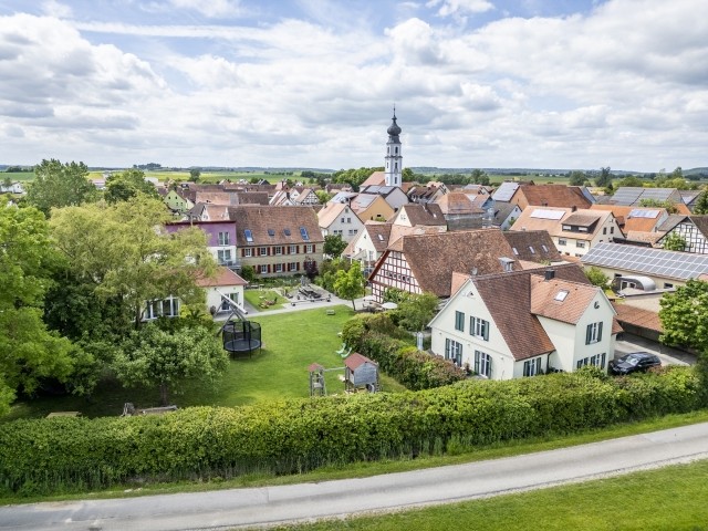 Unser Hof von oben