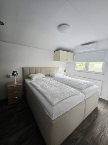 1. Schlafzimmer 
