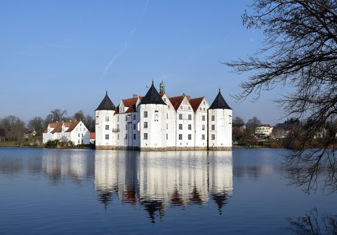 Herbststimmung am Wasserschloss Glücksburg