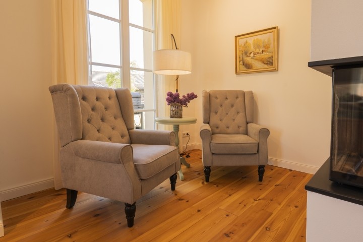 Sitzecke im Wohnzimmer am Kamin