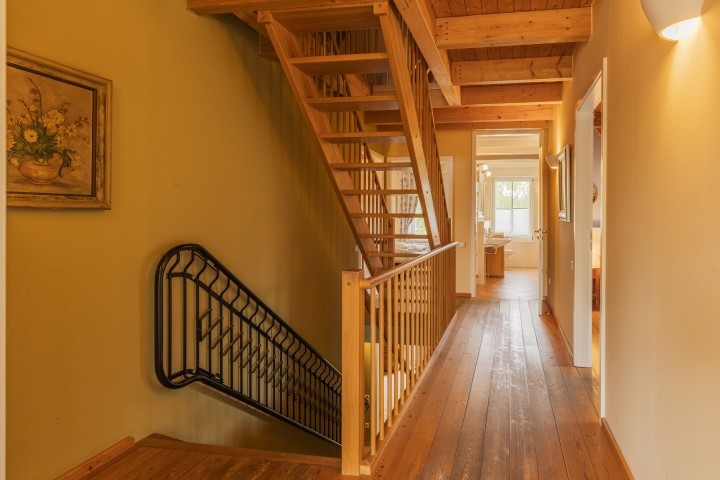 Reetdachhaus Kranich - Treppenlift in das 1. OG  Reetdachhaus Kranich - Treppenlift in das 1. OG