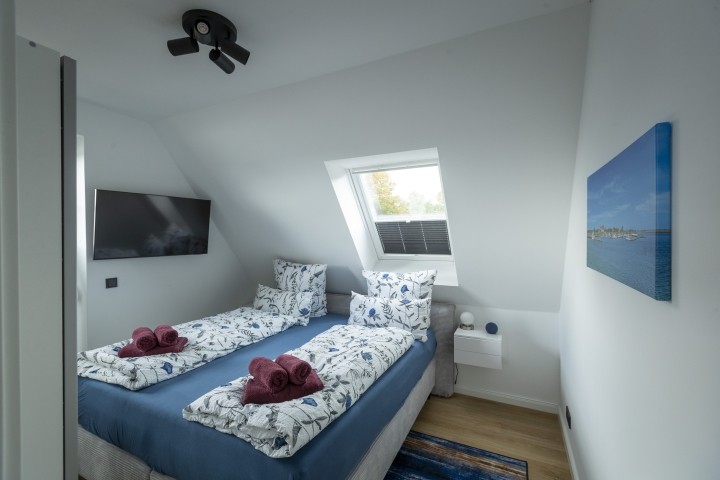 Schlafzimmer 1 und 2 mit Doppelbetten und Smart TV Schlafzimmer 1 und 2 mit Doppelbetten und Smart TV