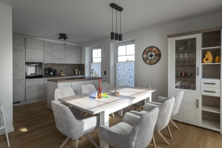 Voll ausgestattete Wohnküche Voll ausgestattete Wohnküche