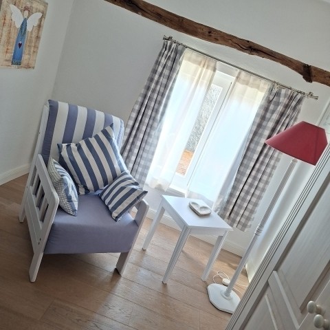 Geschichten Erzählstuhl im Kinderzimmer Geschichten Erzählstuhl im Kinderzimmer