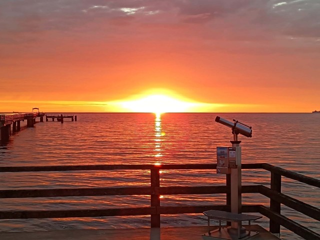 Sonnenaufgang an der Seebrücke Ahlbeck Sonnenaufgang an der Seebrücke Ahlbeck