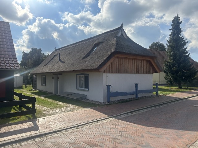 Haus Wünsche mit der Ferienwohnung Laura und Katis Nest.
