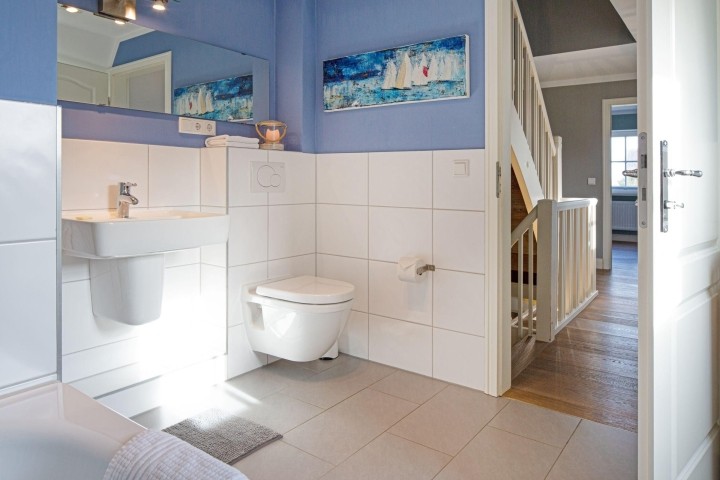 Badezimmer eins Badezimmer eins