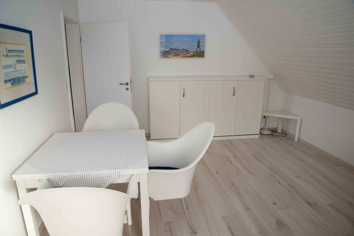 Wohnzimmer mit Schrankbett Wohnzimmer mit Schrankbett