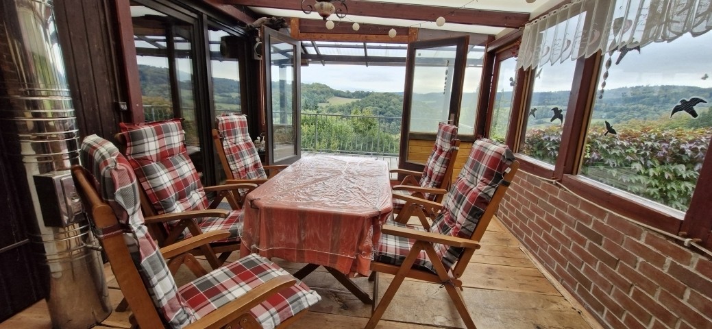 großer Wintergarten 