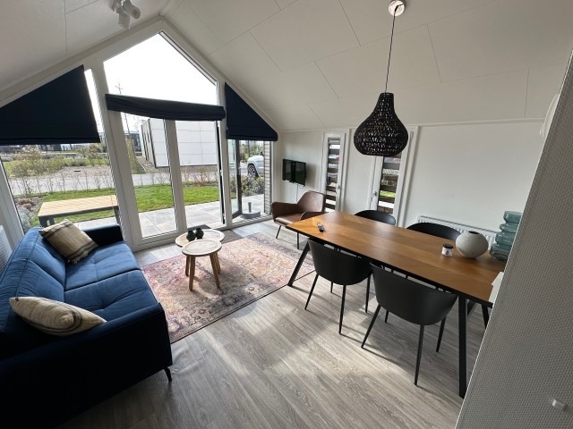 Wohnraum mit gemütlicher Couch