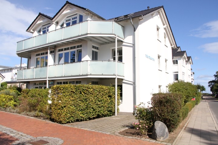 Der eigene Parkplatz ist direkt neben der Terrasse