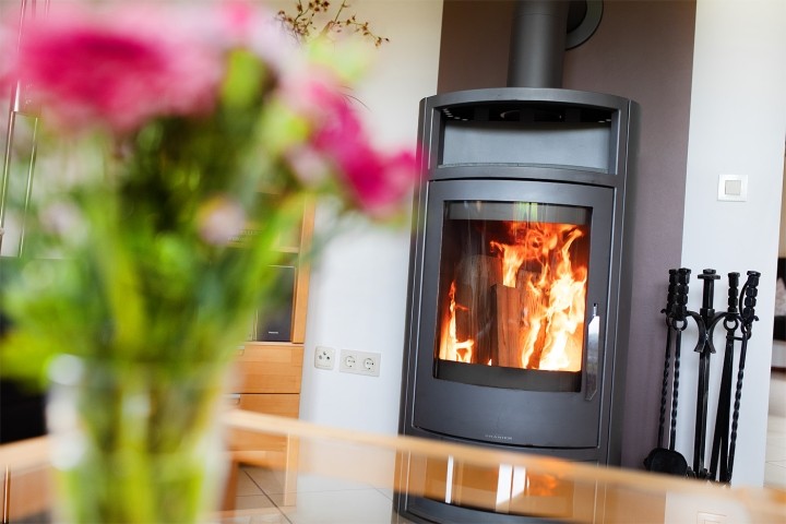 Kaminofen im Wohnzimmer Kaminofen im Wohnzimmer
