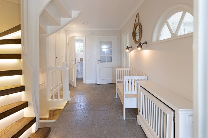 Flur und Eingangsbereich EG Flur und Eingangsbereich EG