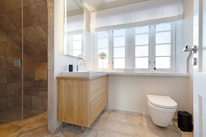 Badezimmer eins im OG mit Sauna Badezimmer eins im OG mit Sauna