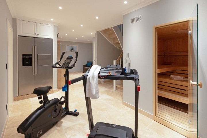 Wellness und Fitnessraum im Souterrain