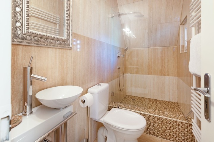 Badezimmer eins im EG Badezimmer eins im EG