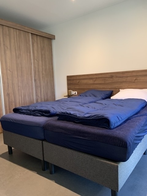 Schlafzimmer 2 mit Boxspringbett