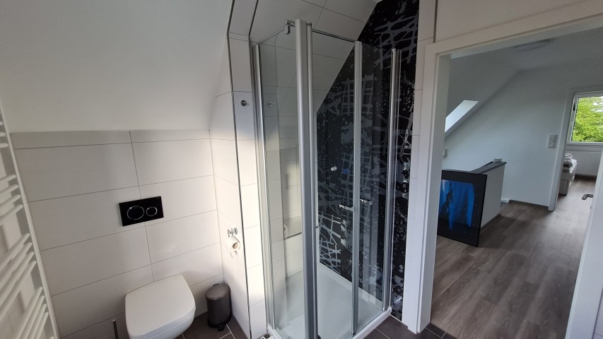 Badezimmer 1. OG Badezimmer 1. OG