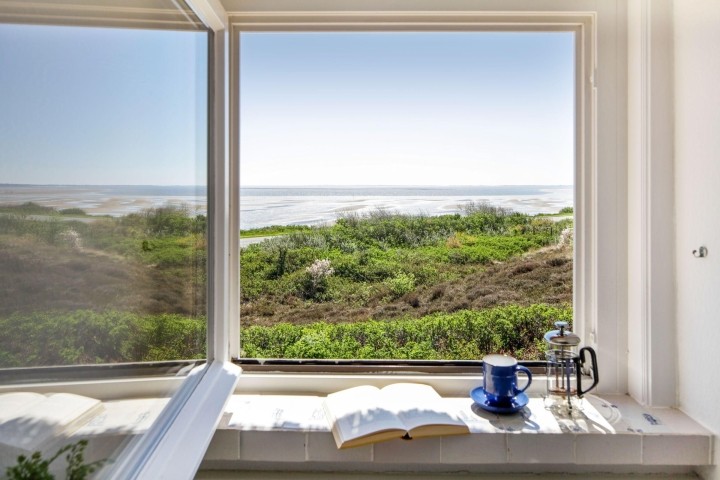 Schlafzimmer eins im OG mit Meerblick Schlafzimmer eins im OG mit Meerblick