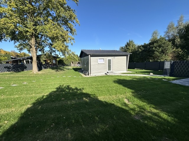 Großes, eingefriedetes, blickdickdichtes Grundstück