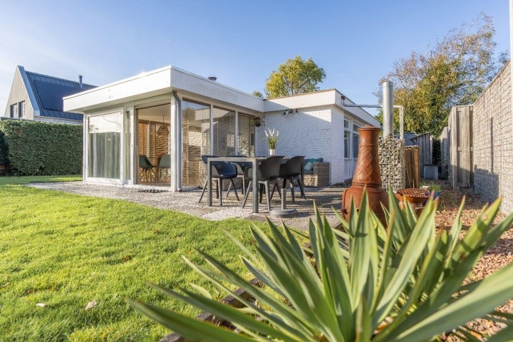 Das Ferienhaus mit sonniger Terrasse